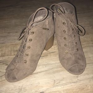 Women’s lace up peep toe booties